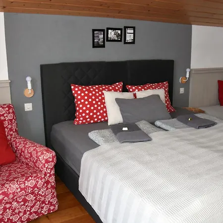 4 Elements Appartmenthaus Monarda アパート フラッハウ