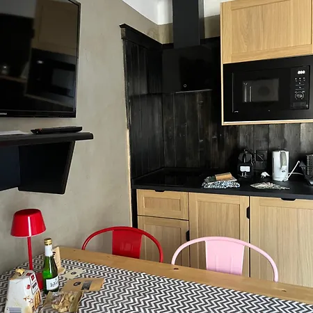 4 Elements Appartmenthaus Monarda アパート フラッハウ